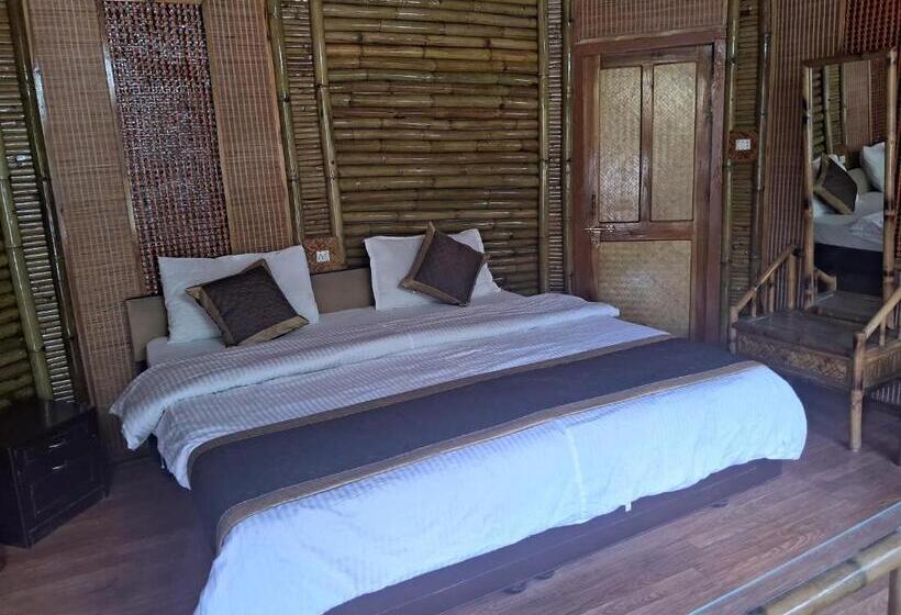 Resort अरण्यम बैम्बो रिसॉर्ट