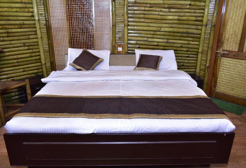 Resort अरण्यम बैम्बो रिसॉर्ट