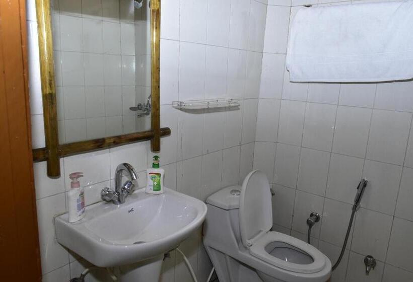 Resort अरण्यम बैम्बो रिसॉर्ट