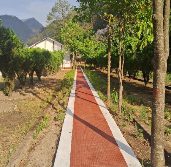 Resort अरण्यम बैम्बो रिसॉर्ट