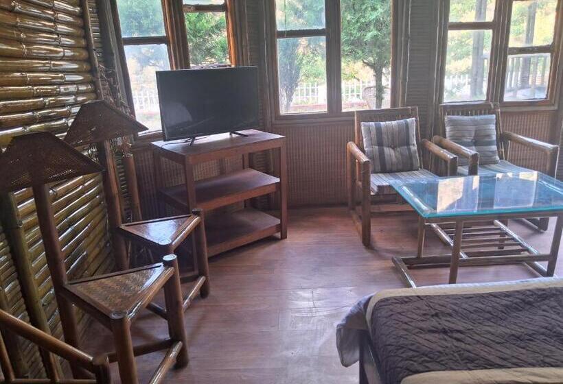 Resort अरण्यम बैम्बो रिसॉर्ट