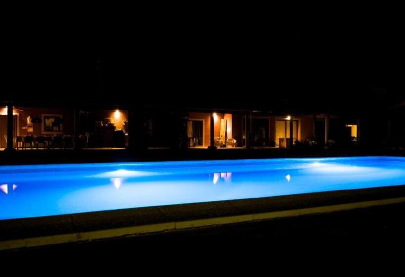 Bed and Breakfast Trendy Luxe Garden Suite Completely Private