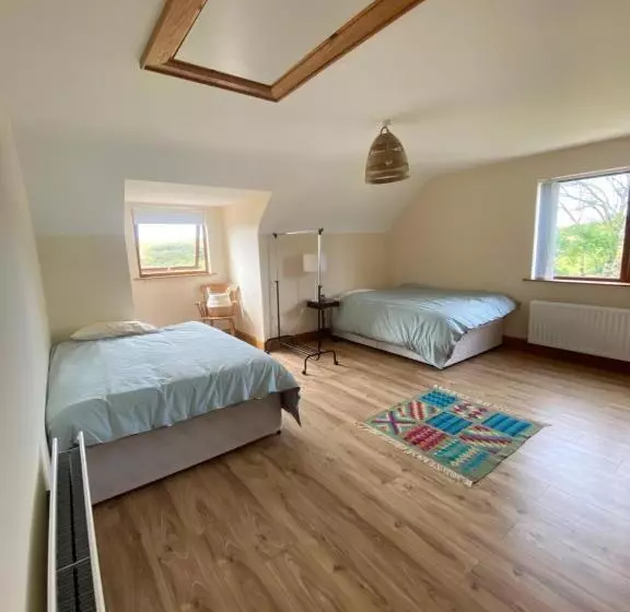 ベッドアンドブレックファースト Winki Waves   Surf Lodge And School