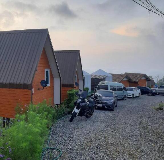 בית מלון כפרי Ing Ai Mhok Phu Thap Buek