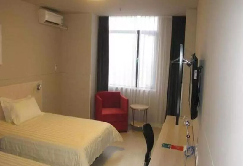 Hotelli Jinjiang Inn Yangling High Speed Railway Station