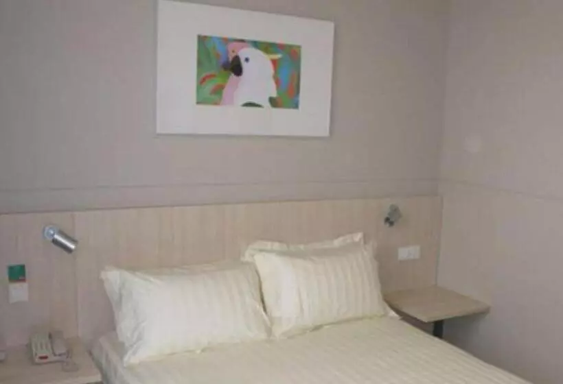 Hotelli Jinjiang Inn Yangling High Speed Railway Station