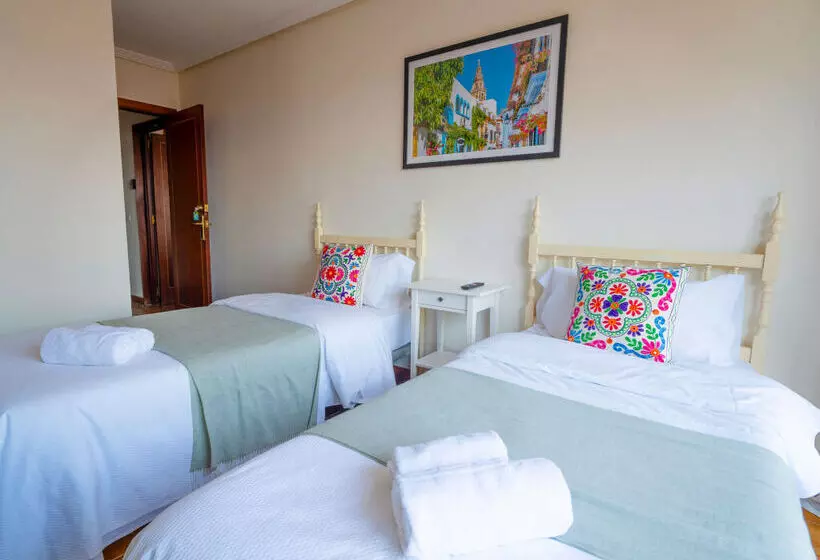 Hotelli Oliva Alojamientos 3000