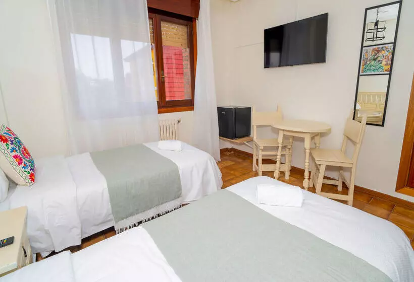 Hotelli Oliva Alojamientos 3000