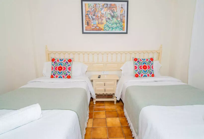 Hotelli Oliva Alojamientos 3000