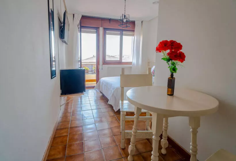 Hotelli Oliva Alojamientos 3000