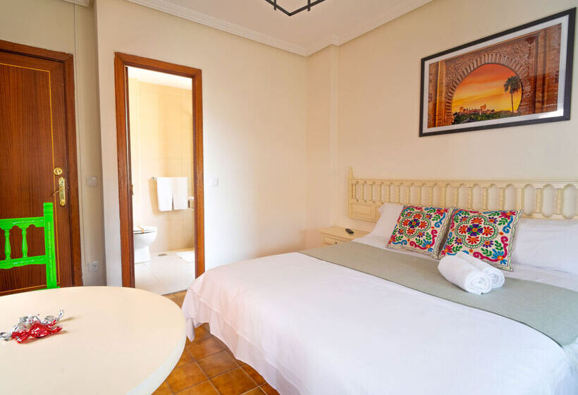 هتل Oliva Alojamientos 3000