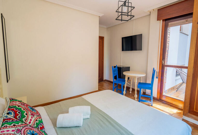 هتل Oliva Alojamientos 3000