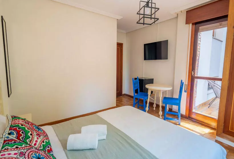 Hotelli Oliva Alojamientos 3000