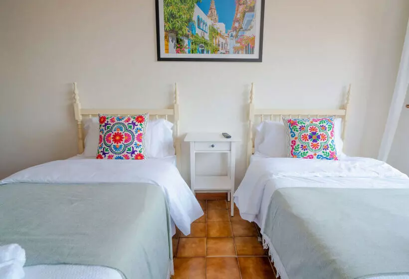 Hotelli Oliva Alojamientos 3000