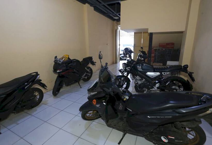 酒店 Oyo 93356 Pondok Cirendeu