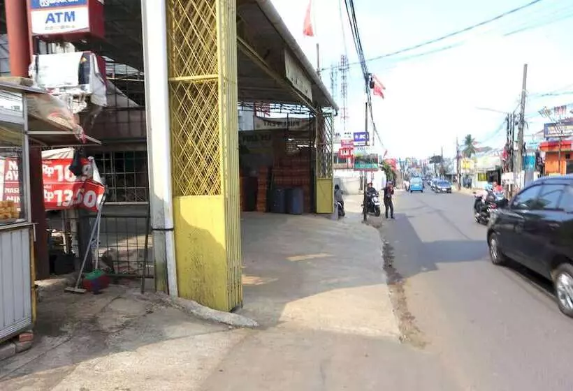 ホテル Oyo 93356 Pondok Cirendeu