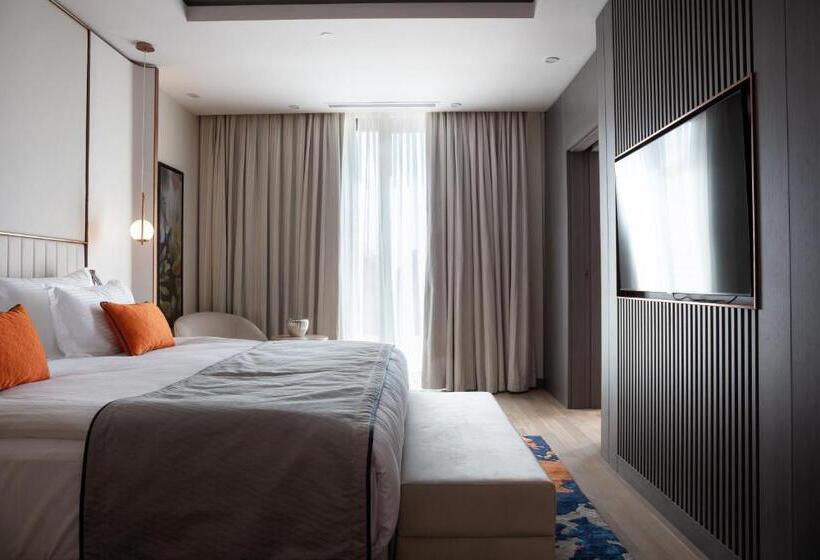 Karavansaray Turkistan Family Hotel   Flying Theatre Access