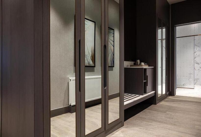 Karavansaray Turkistan Family Hotel   Flying Theatre Access