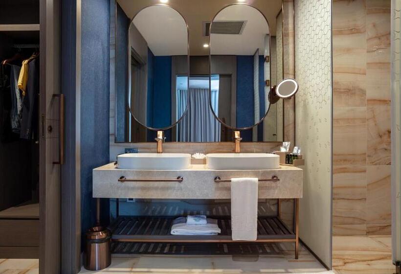 Karavansaray Turkistan Family Hotel   Flying Theatre Access