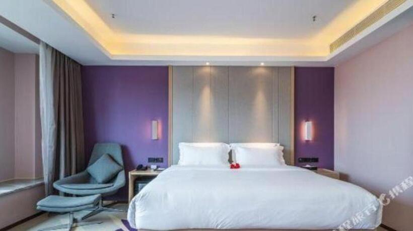 Lavande Hotels· Guiyang Huaxi Tongshijie