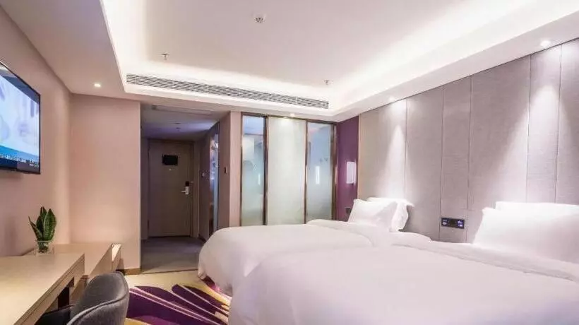 Lavande Hotels· Guiyang Huaxi Tongshijie