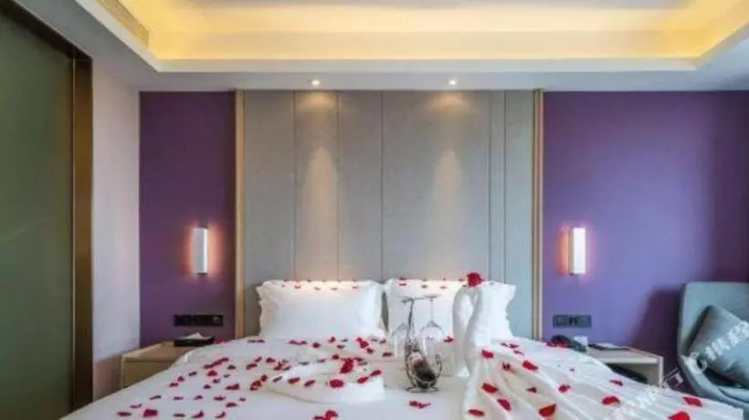 Lavande Hotels· Guiyang Huaxi Tongshijie