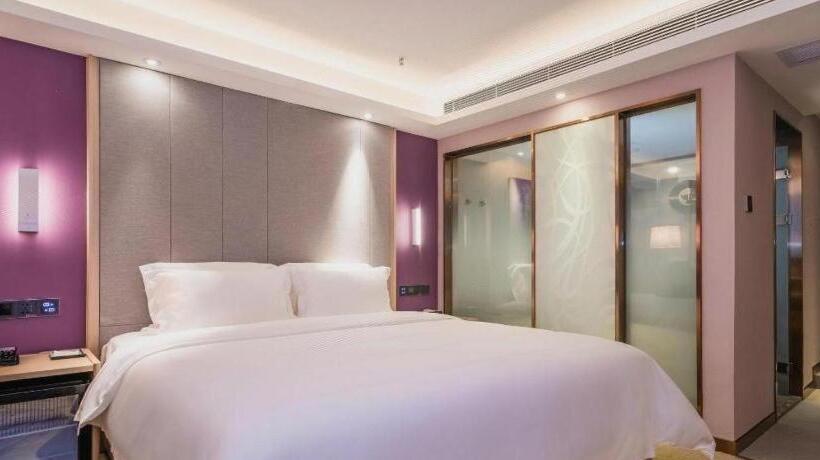 Lavande Hotels· Guiyang Huaxi Tongshijie