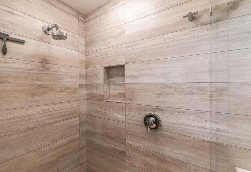 پانسیون King Room Mangolani Inn