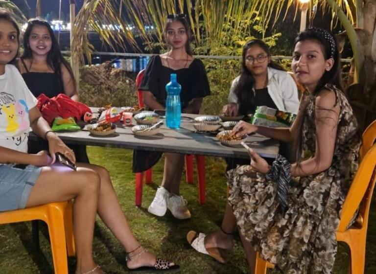 אתר נופש Pawna Blue Water Camping Thakursai