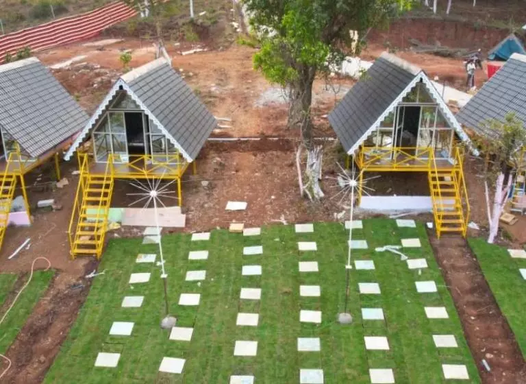 Lomakeskus Pawna Blue Water Camping Thakursai