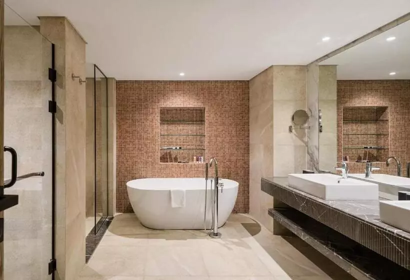 The G Hotel Einbay