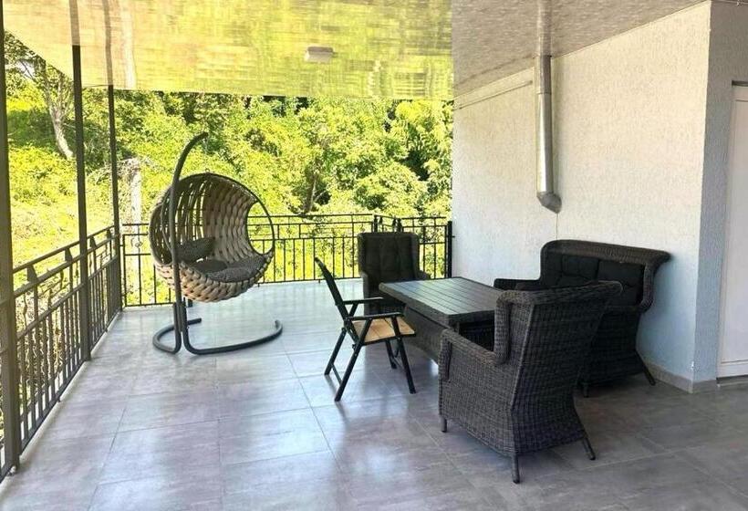 تختخواب و صبحانه Ararat