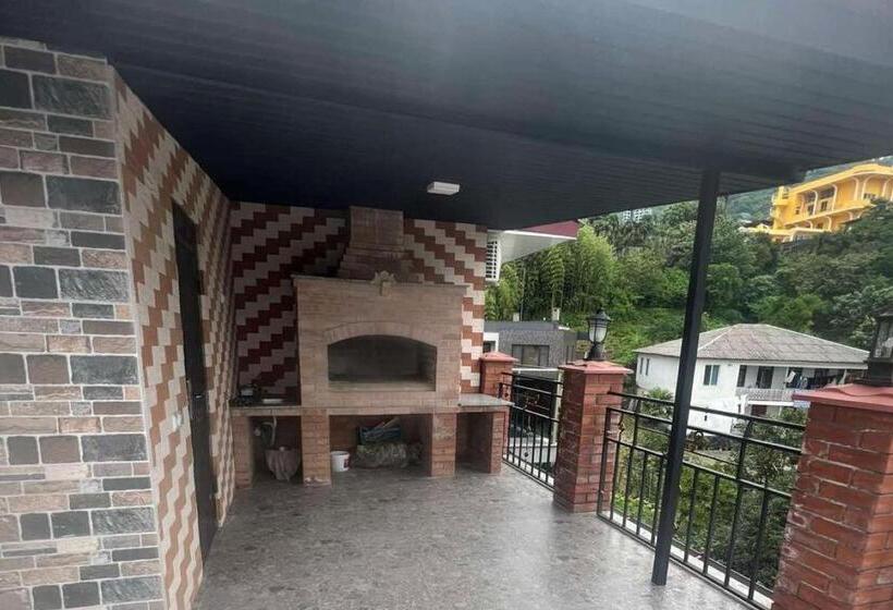 تختخواب و صبحانه Ararat