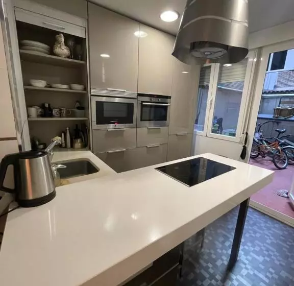 تختخواب و صبحانه Habitación Amplia Con Baño A 5 Min Retiro