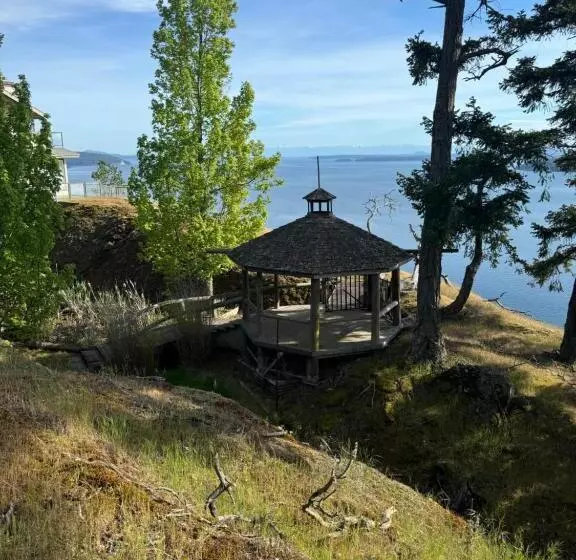 ベッドアンドブレックファースト Sahhali On The Bluffs East Room