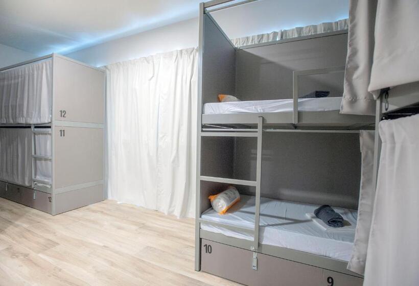 Hostel Dos Estaciones   Free Towels, Coffee & Tea, Remote Check In