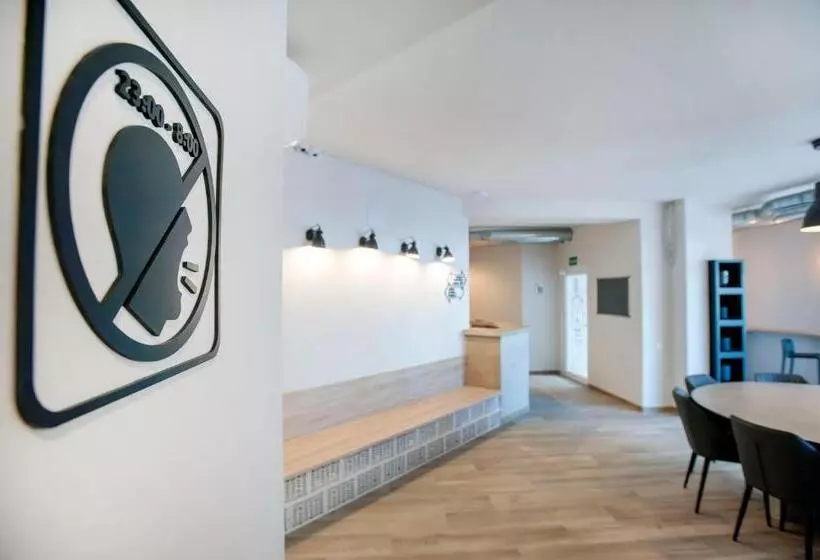 Hostel Dos Estaciones   Free Towels, Coffee & Tea, Remote Check In