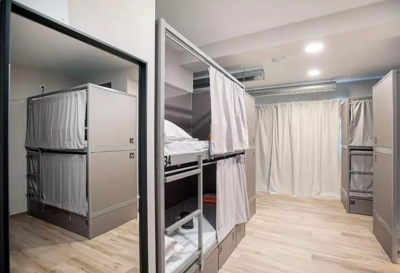 Hostel Dos Estaciones   Free Towels, Coffee & Tea, Remote Check In