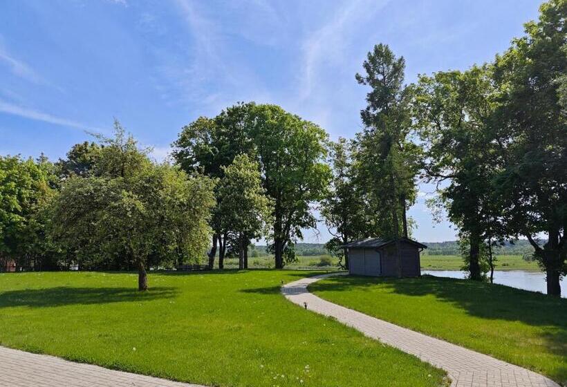 Nakvynė Smalininkuose