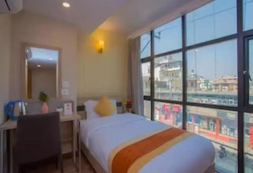 Oyo 262 Hotel Kumari