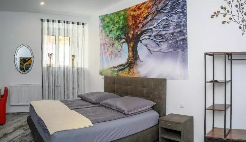 Majatalo Plaza Cafe & Bar