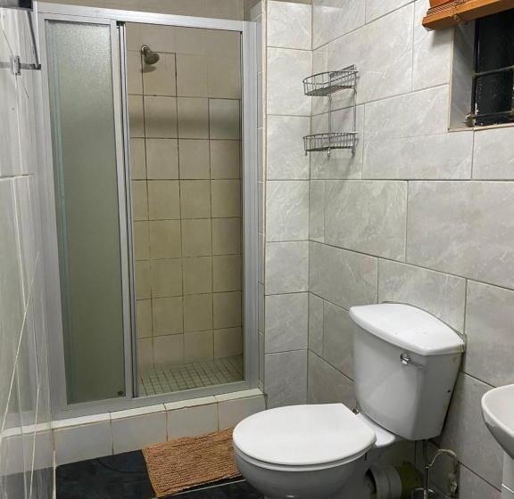 פנסיון Sisonke Guest House