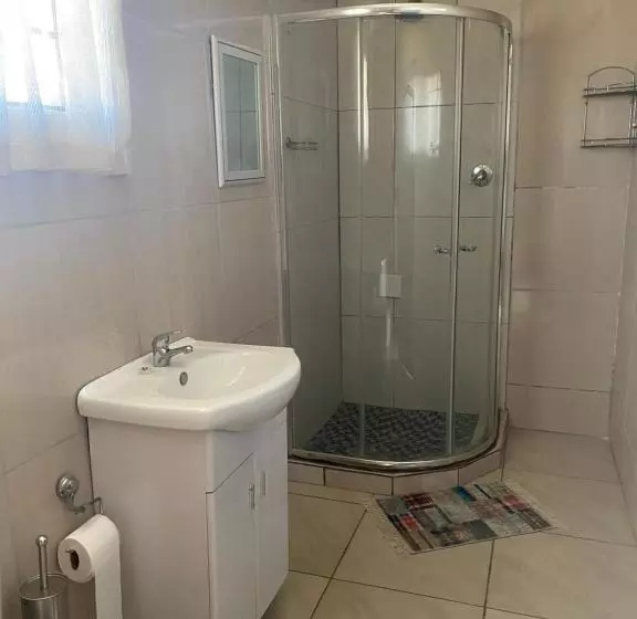 Majatalo Sisonke Guest House