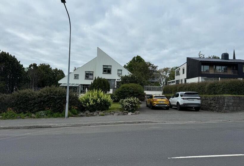 پانسیون Studio Apartment In Central Reykjavik