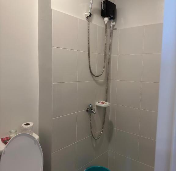 Jojies Crib Symfoni Tower 2 Bossa Guadalupe