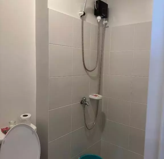 Jojies Crib Symfoni Tower 2 Bossa Guadalupe