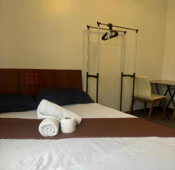 Jojies Crib Symfoni Tower 2 Bossa Guadalupe