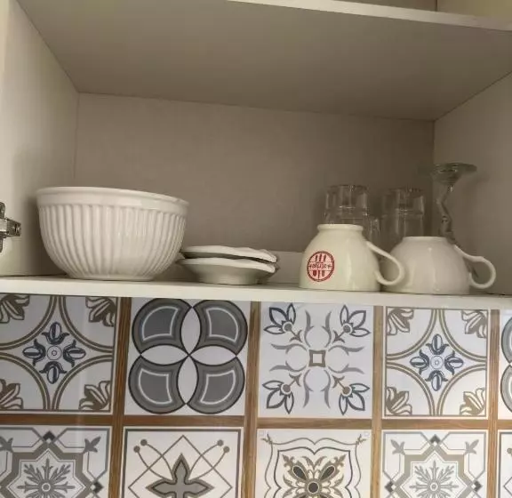 Jojies Crib Symfoni Tower 2 Bossa Guadalupe