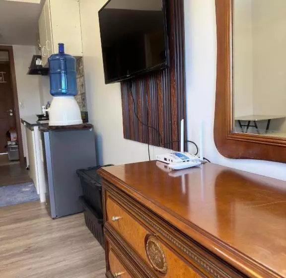 Jojies Crib Symfoni Tower 2 Bossa Guadalupe