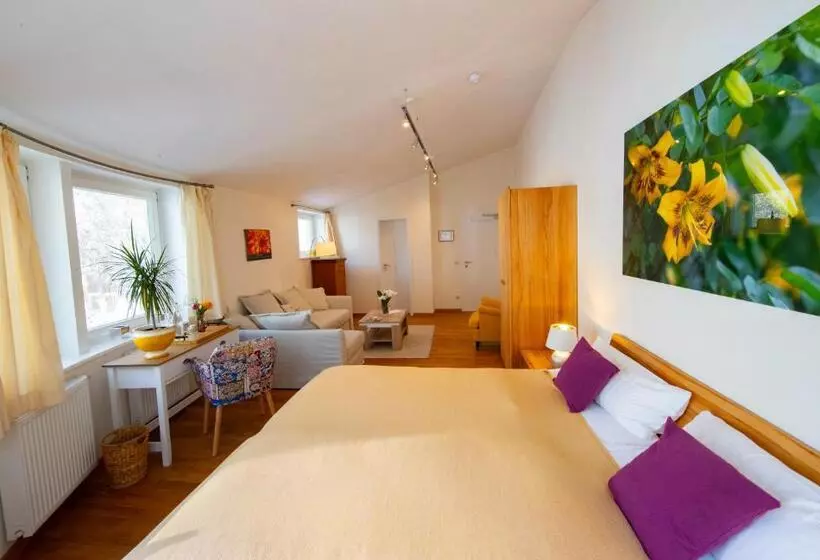 Aamiaismajoitus (B&B) Gästehaus Am Michaelshof, Im «haus Der Natur»